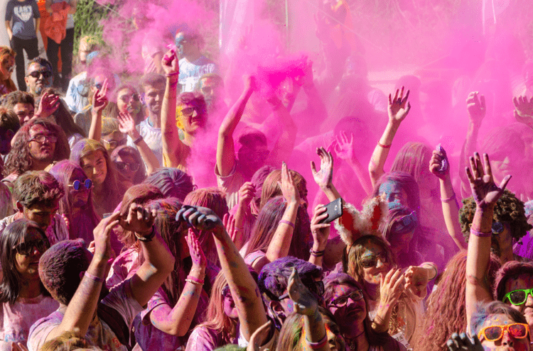 Create the Ultimate Squad Goals with These Running Socks - PRO Compression